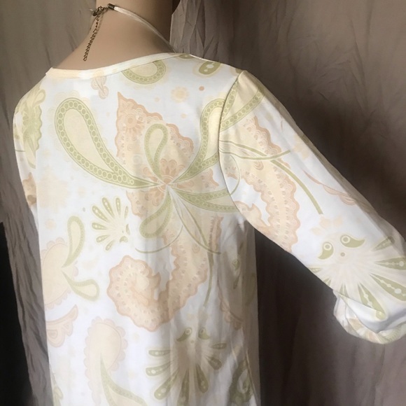 LuLaroe Long Sleeve Paisley Design Lynnae Shirt Size Small - Picture 11 of 15